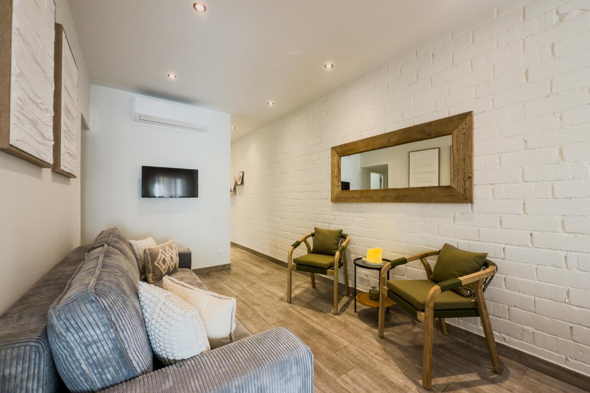 Novus Homes Barcelona Santa Eulalia Apartment *